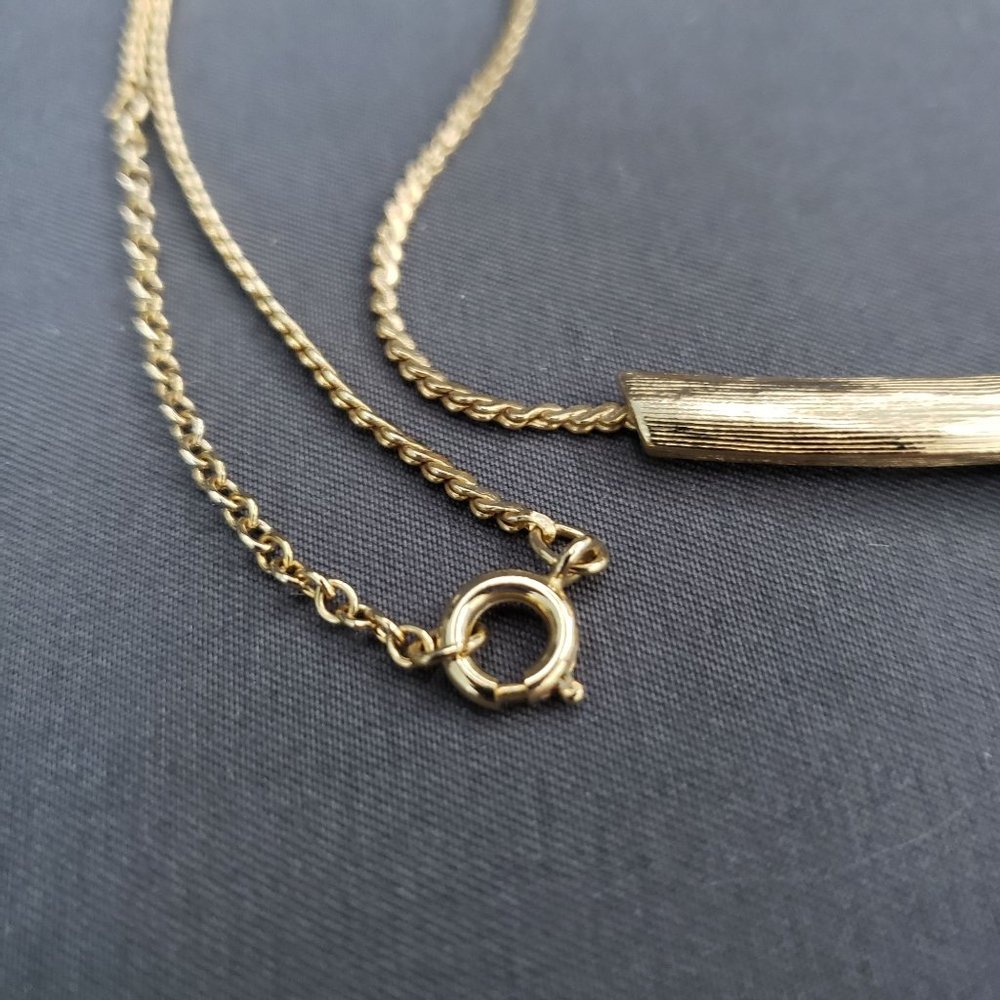 Sarah Coventry Gold Tone Swirl Pendant Necklace White Bead Accents Vtg 1950s 14" - Picture 7 of 11
